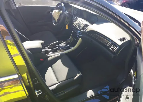 2016 Honda Accord Lx z USA, uszkodzony, nr VIN 1HGCR2F3XGA027308